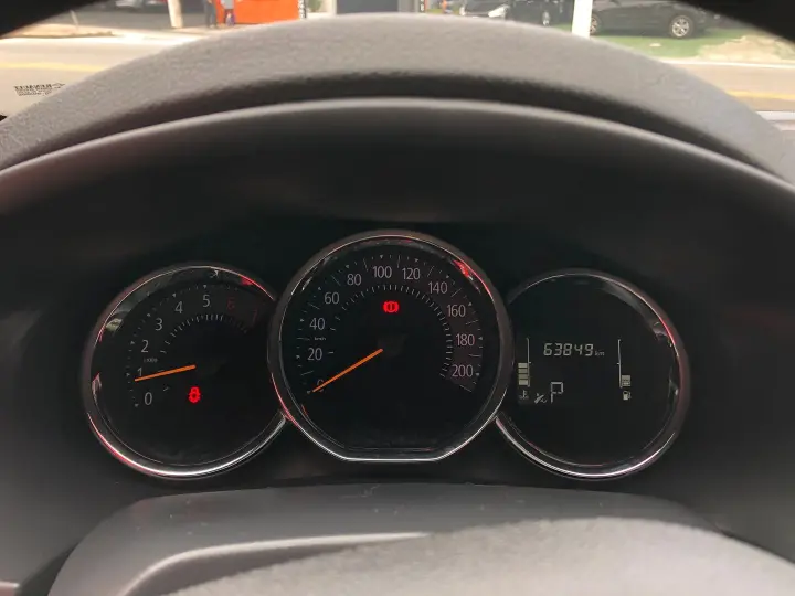 Sandero 1.6 16V SCE FLEX STEPWAY ICONIC X-TRONIC