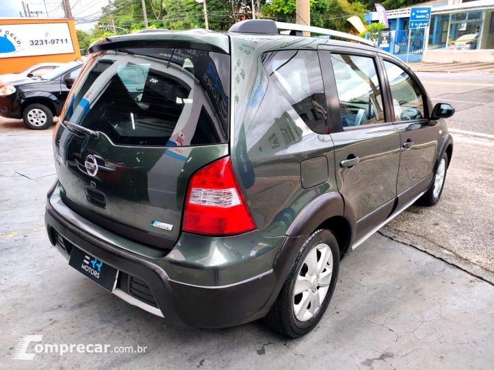 LIVINA 1.8 SL X-gear 16V