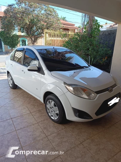 FIESTA 1.6 Rocam SE Sedan 8V