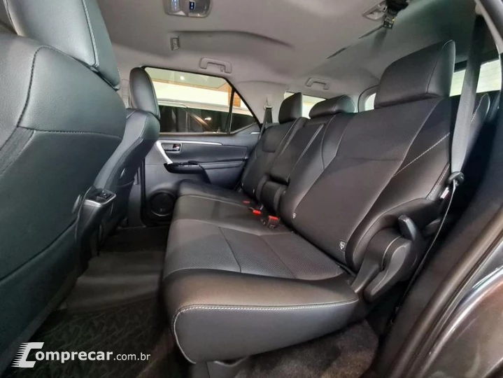 SW4 DSL 4X4 SRX PLATINUM AT 7S