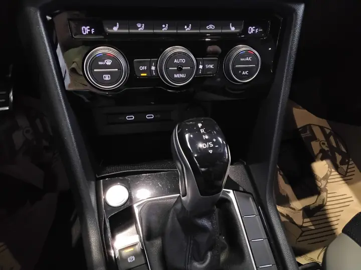 TAOS 1.4 250 TSI TOTAL FLEX HIGHLINE AUTOMÁTICO