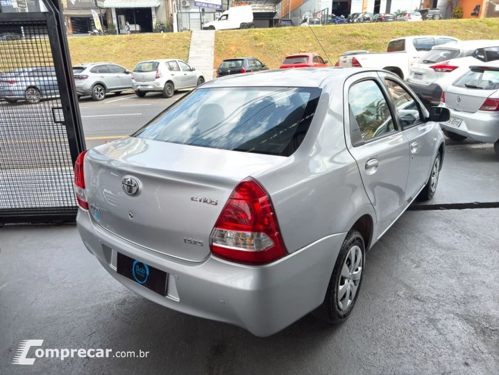 ETIOS XS Sedan1.5 Flex 16V 4p Mec.