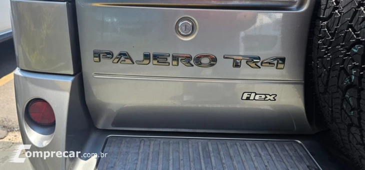 PAJERO TR4