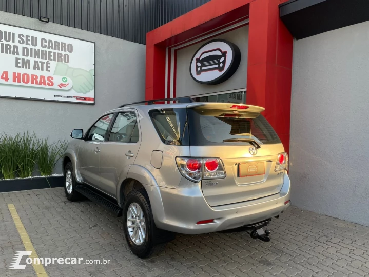 HILUX SW4 2.7 SR 7 Lugares 4X2 16V