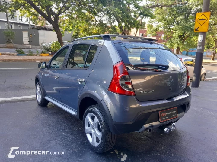 SANDERO STEPWAY Hi-Flex 1.6 16V 5p