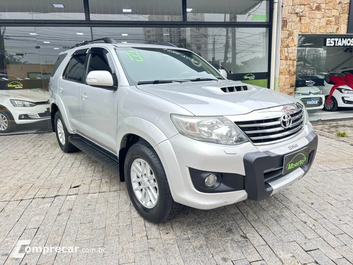 HILUX 3.0 SRV 4X4 CD 7 Lugares 16V Turbo Intercooler