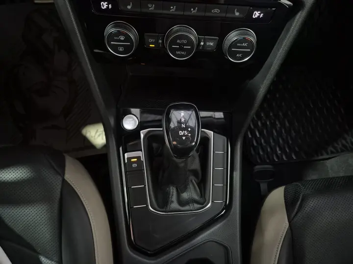 TAOS 1.4 250 TSI Highline