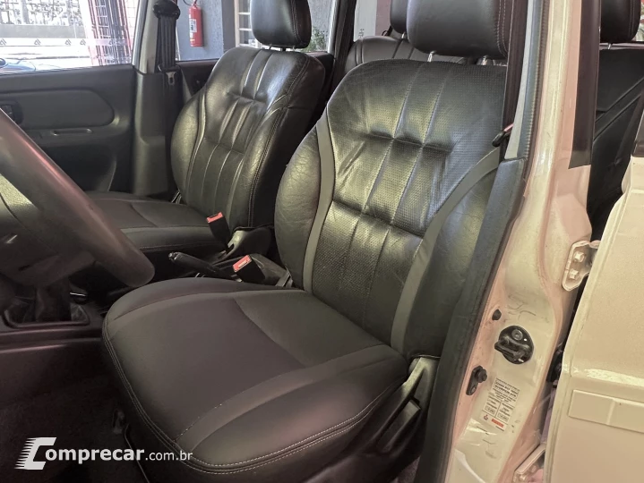 PAJERO TR4 2.0 4X2 16V 140CV FLEX 4P AUTOMÁTICO