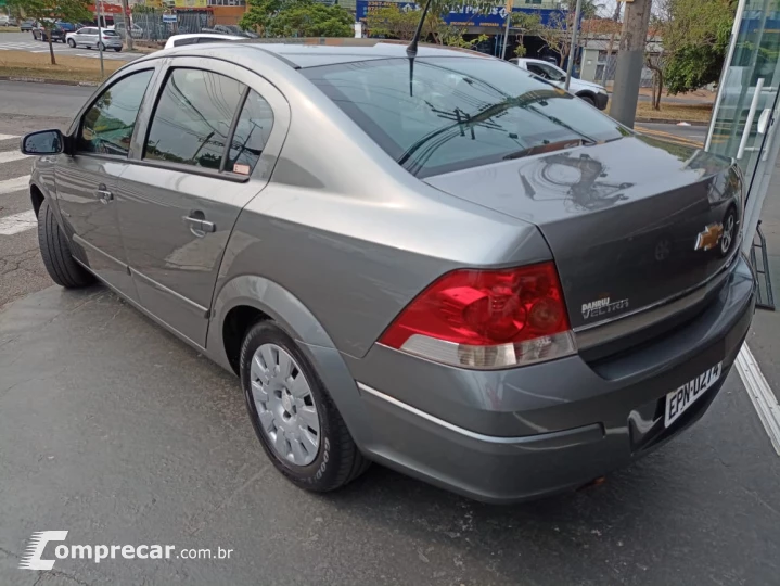 VECTRA 2.0 MPFI Expression 8V