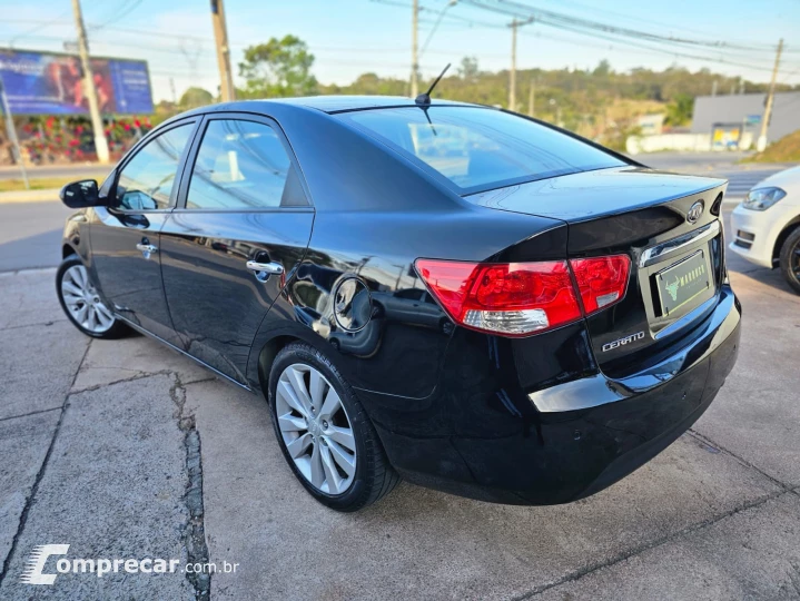 CERATO 1.6 EX Sedan 16V