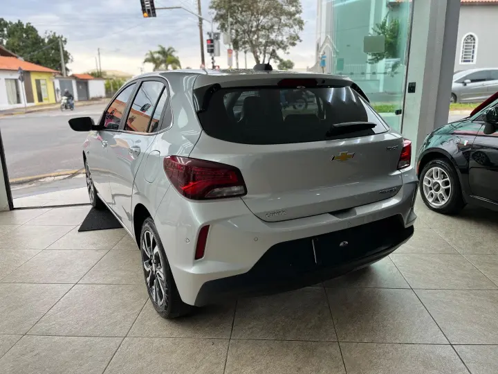 ONIX 1.0 TURBO FLEX PREMIER AUTOMÁTICO