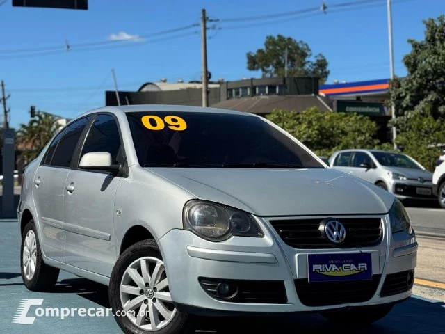 POLO SEDAN - 1.6 MI COMFORTLINE 8V 4P MANUAL