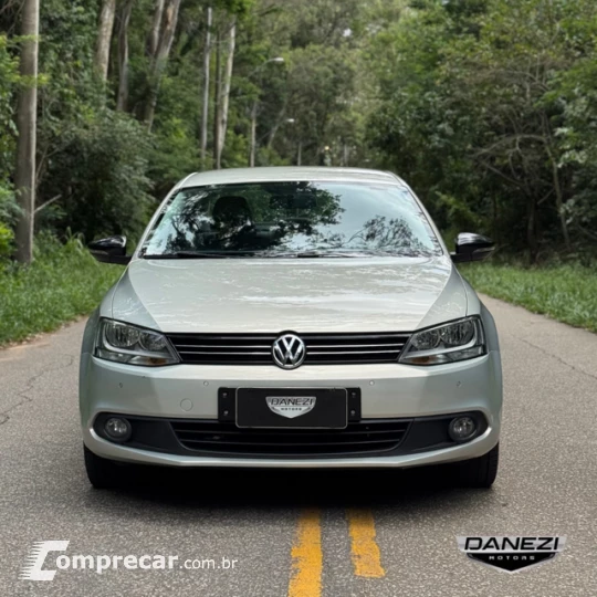 Jetta 2.0 Comfortline Tiptronic (Flex)