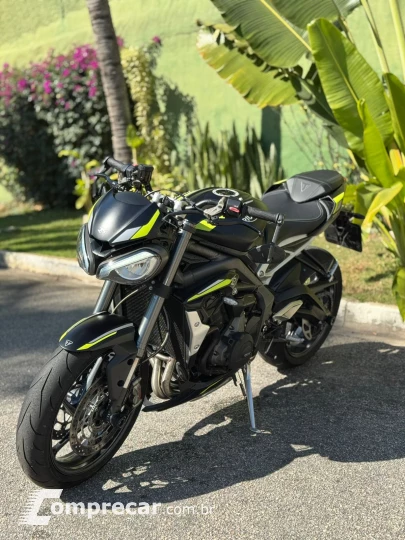 street triple rs
