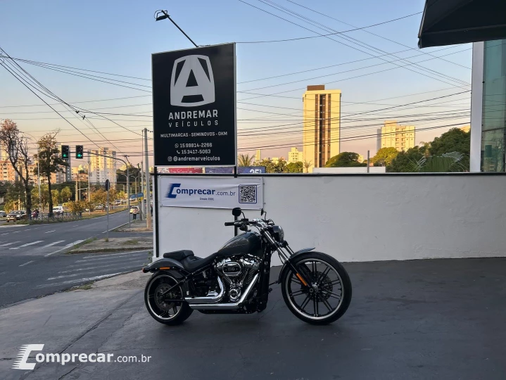 Softail Breakout 114