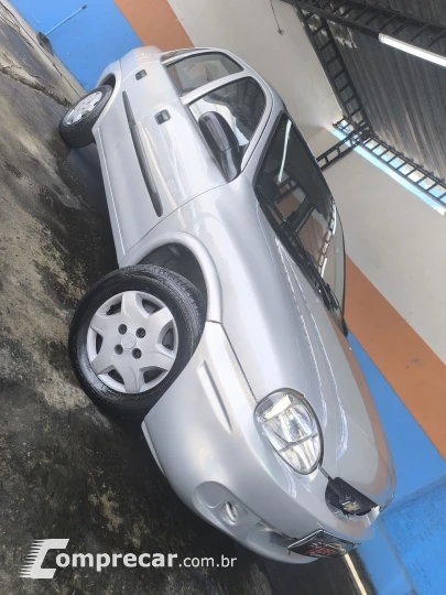 Corsa sedan 1.0