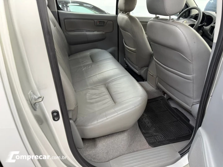 HILUX 2.4 4X4 CD 8V