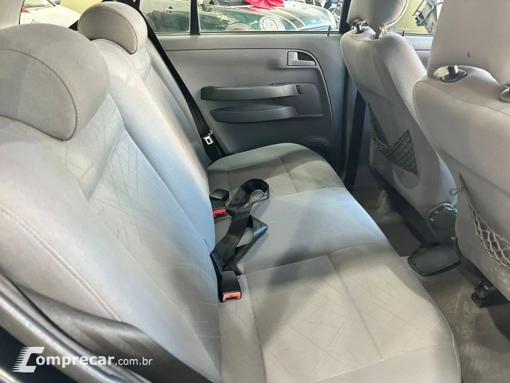Spacefox 1.6 Mi 8V Flex 4P Manual