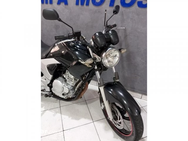 YS 250 FAZER - Street