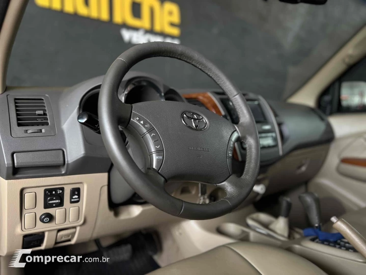 HILUX SW4 3.0 SRV 4X4 7 LUGARES 16V TURBO INTERCOOLER DIESEL