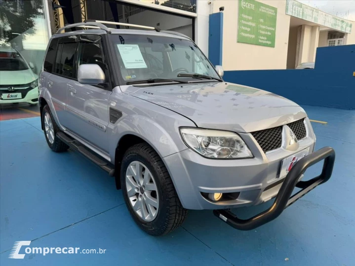 PAJERO TR4 2.0 4X2 16V 140CV FLEX 4P MANUAL