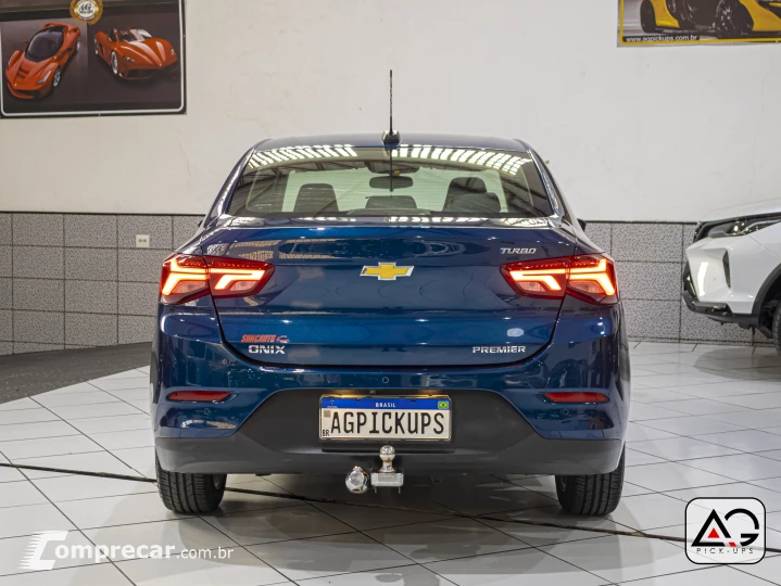 ONIX 1.0 Turbo Plus Premier
