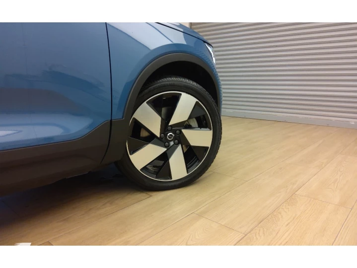 C40 P8 RECHARGE TWIN ELECTRIC ULTIMATE AWD
