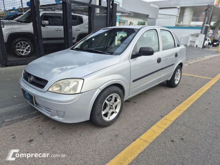 Corsa Sedan 1.0 MPFI 8V 71cv 4p