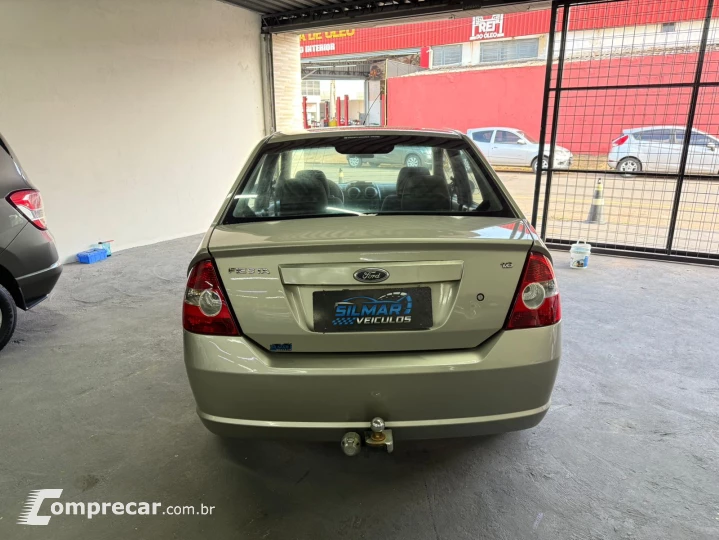 FIESTA 1.6 Rocam SE Sedan 8V