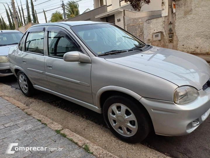 CORSA 1.6 MPFI GLS Sedan 8V