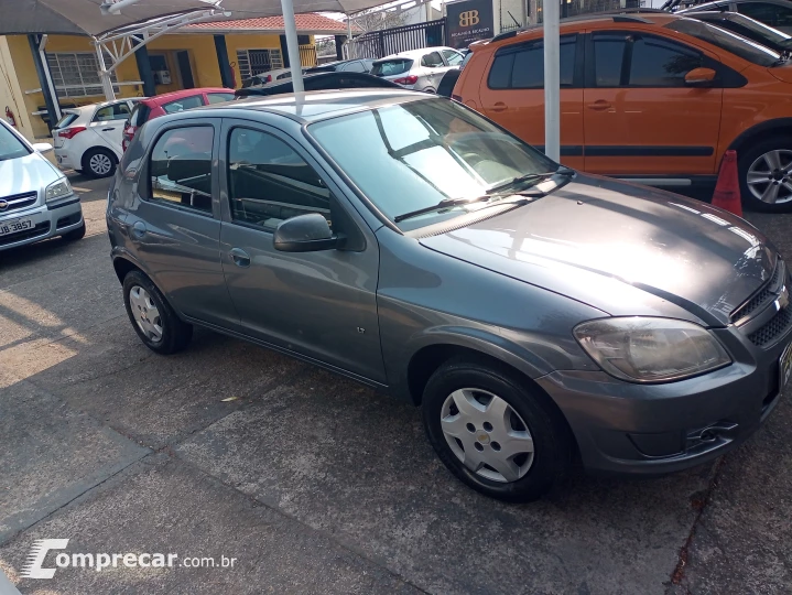 CELTA 1.0 MPFI LT 8V