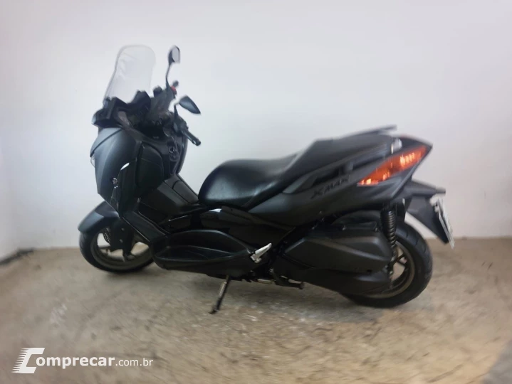 YAMAHA XMAX ABS