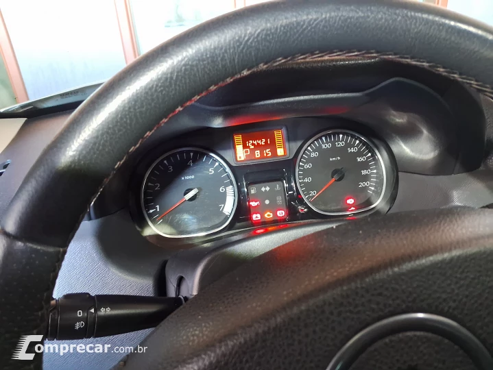 DUSTER 2.0 Tech Road 4X2 16V