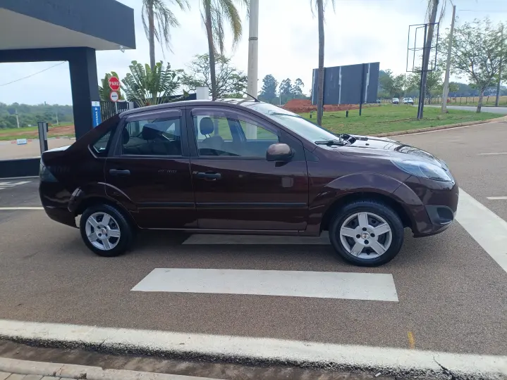 FIESTA 1.6 Rocam SE Plus Sedan 8V