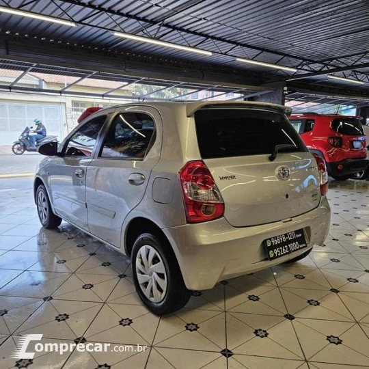 ETIOS HB XS 15 AT