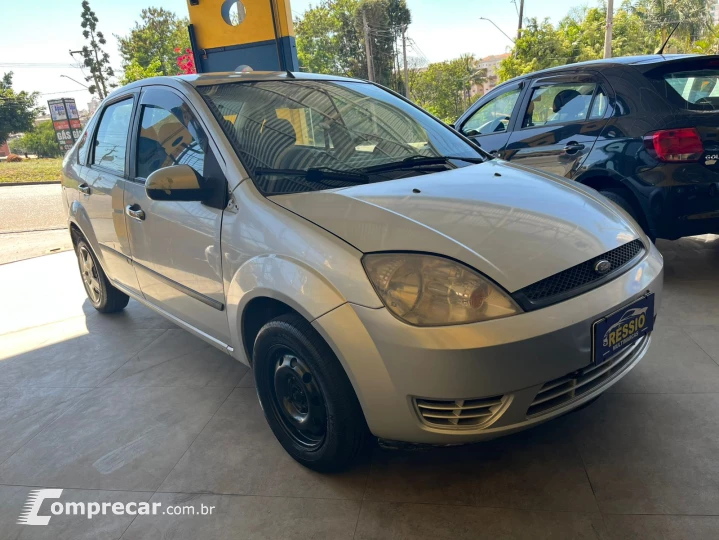 FIESTA 1.6 MPI Class Sedan 8V