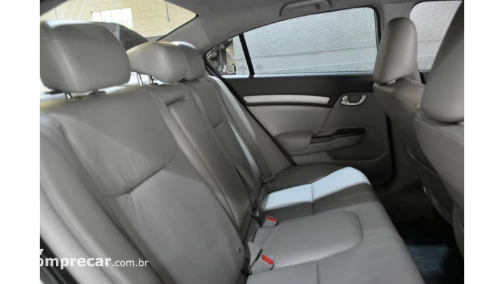 CIVIC - 1.8 EXS 16V 4P AUTOMÁTICO