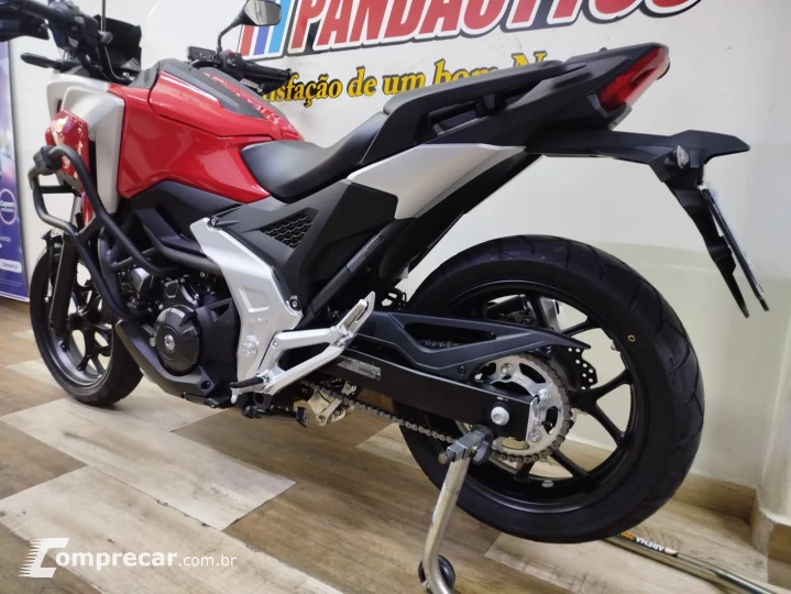 NC 750X 700 cc