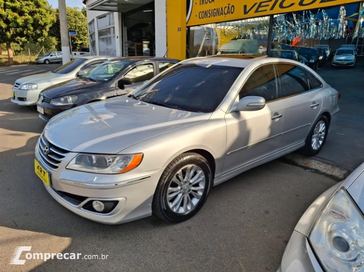 AZERA 3.3 MPFI GLS Sedan V6 24V