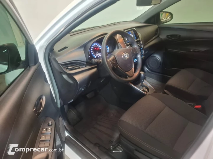 YARIS 1.5 16V Sedan XL Live