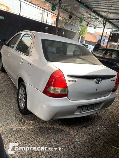 ETIOS 1.5 XS Sedan 16V