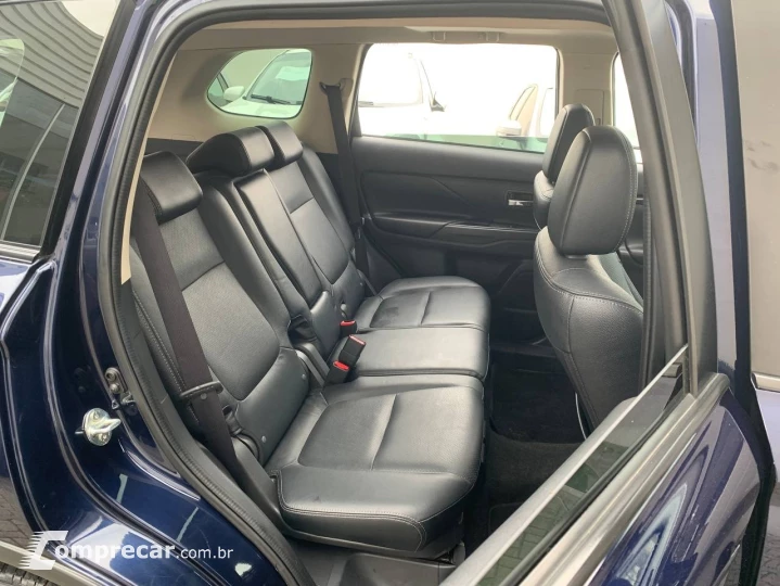 OUTLANDER 2.0 16V 160cv Aut.