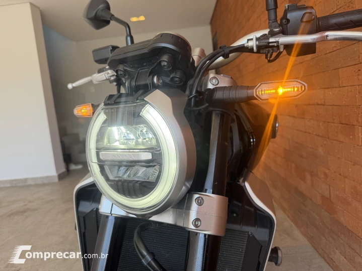 CB 1000r