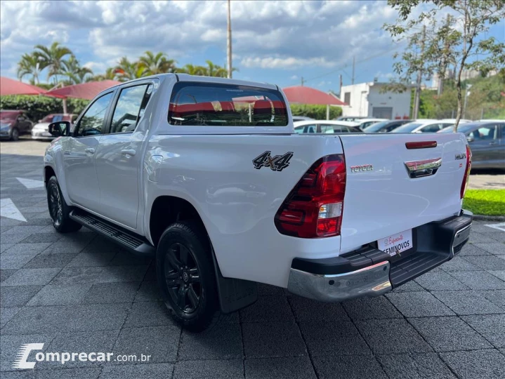 HILUX 2.8 D-4D TURBO DIESEL CD SR 4X4 AUTOMÁTICO