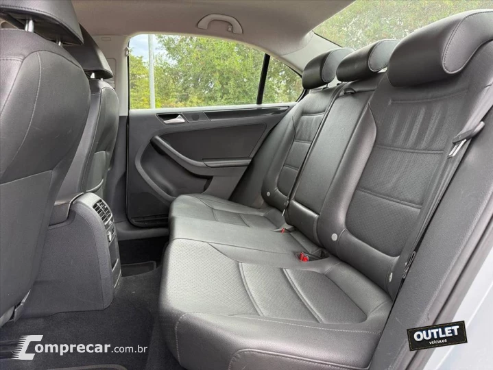 JETTA 2.0 COMFORTLINE FLEX 4P TIPTRONIC