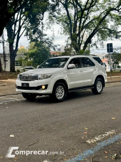 HILUX SW4 2.7 SR 7 Lugares 4X2 16V