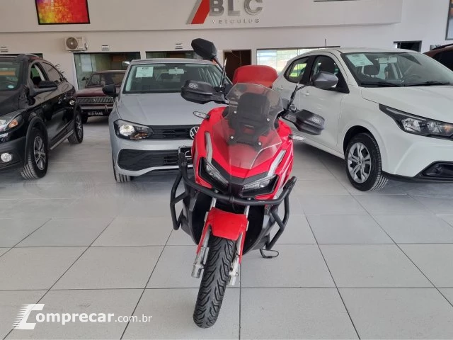 ADV 150 - SCOOTER