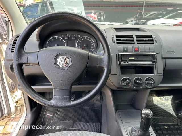 POLO - 1.6 MI 8V 4P MANUAL
