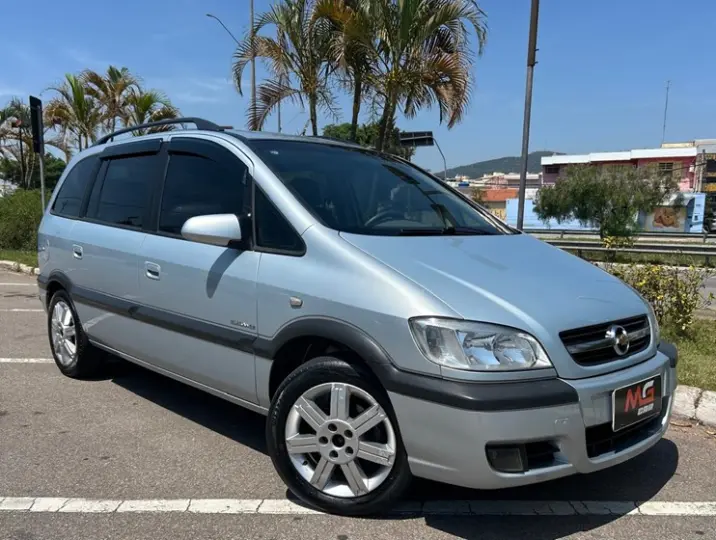 ZAFIRA 2.0 MPFI Elegance 8V