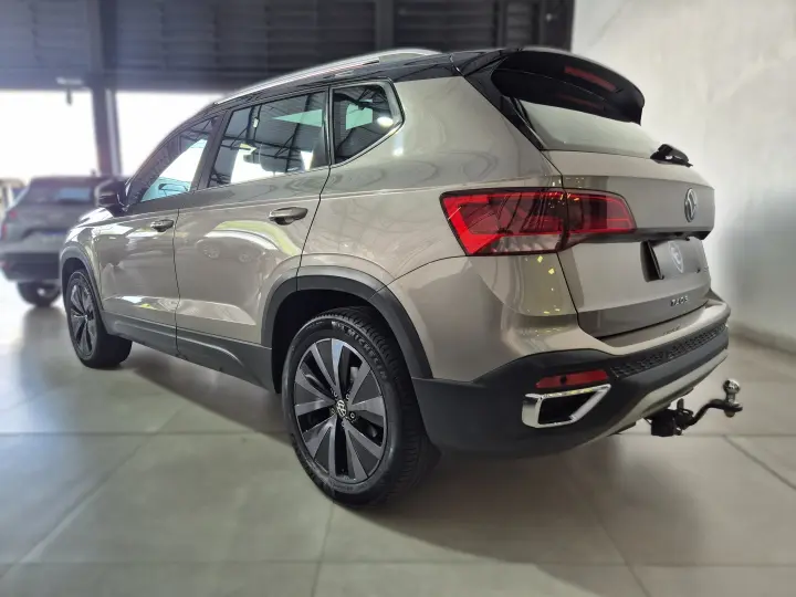 TAOS 1.4 250 TSI Highline